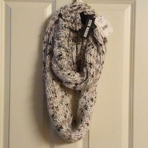 Steve Madden scarf